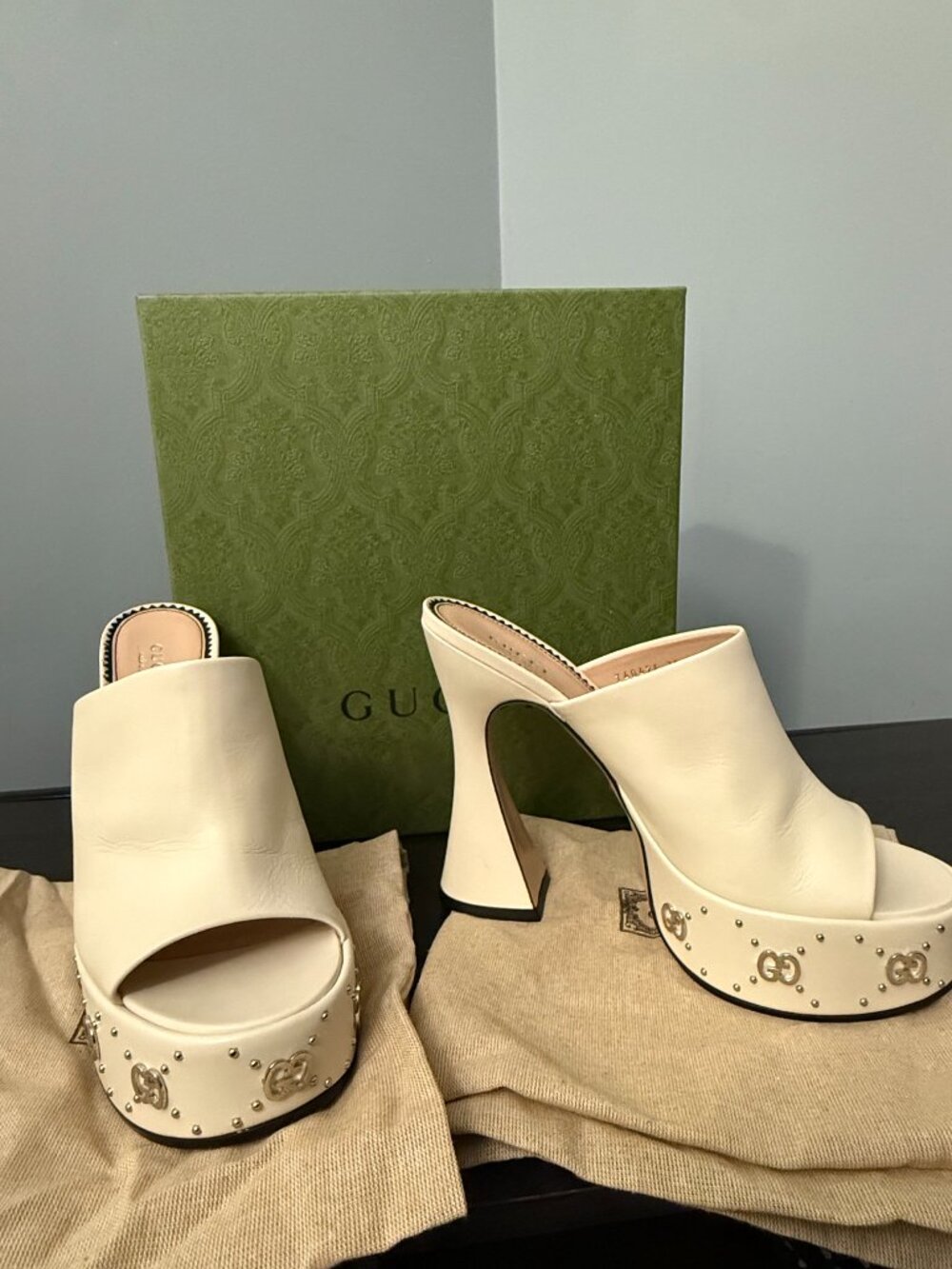 Gucci Mystic White Platform Slide Mules w/ Studs & Interlocking G - Size 9 - Picture 2 of 6